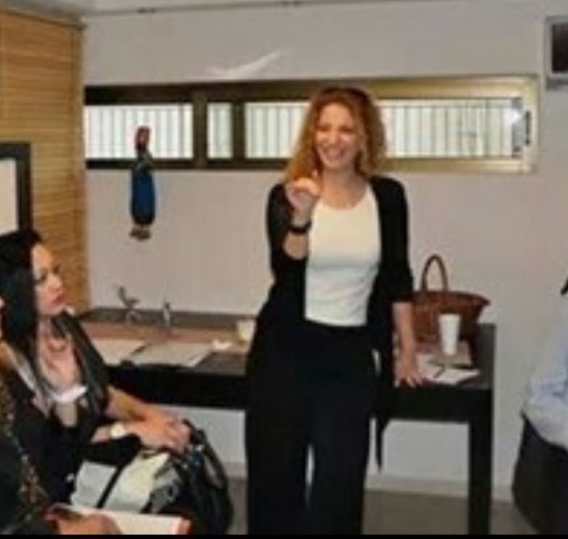 Screenshot_20230212_221926_Skype (1)